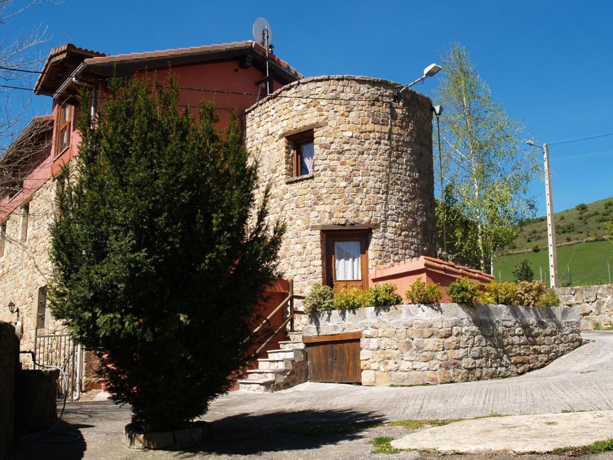 Albergue La Torre Santiurde de Reinosa Exteriér fotografie