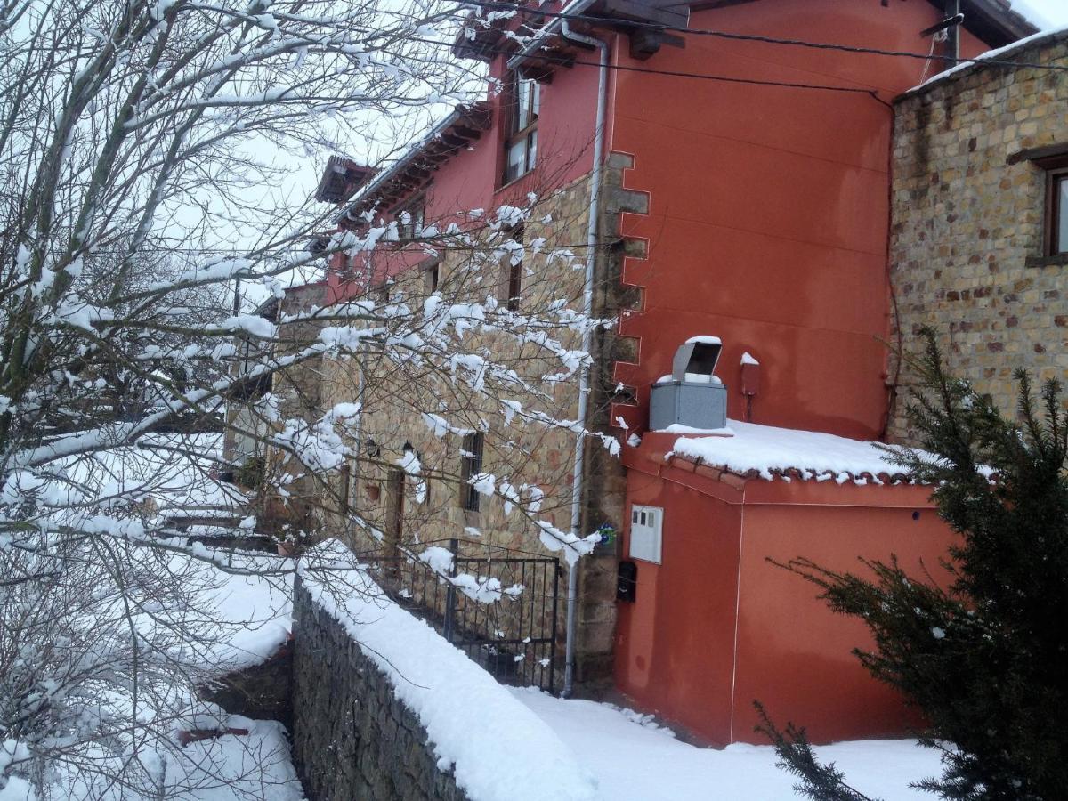 Albergue La Torre Santiurde de Reinosa Exteriér fotografie