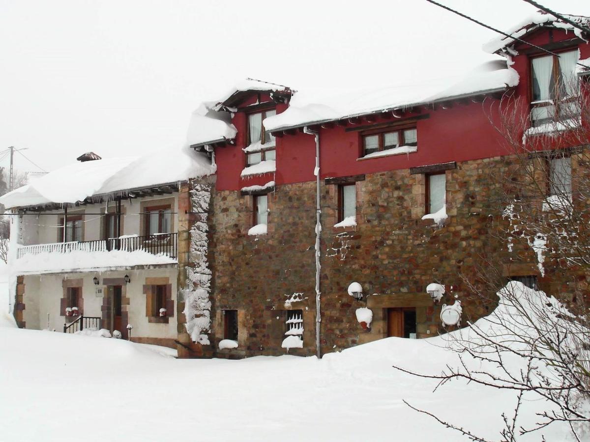 Albergue La Torre Santiurde de Reinosa Exteriér fotografie